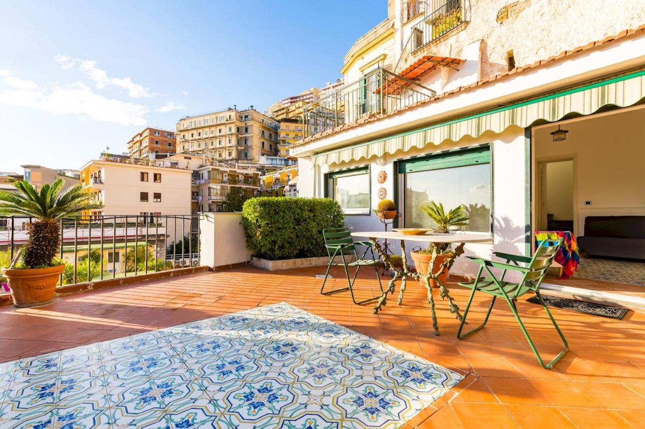 Villa Paola - Hidden Panoramic Garden And Terraces By Napoliapartments Экстерьер фото
