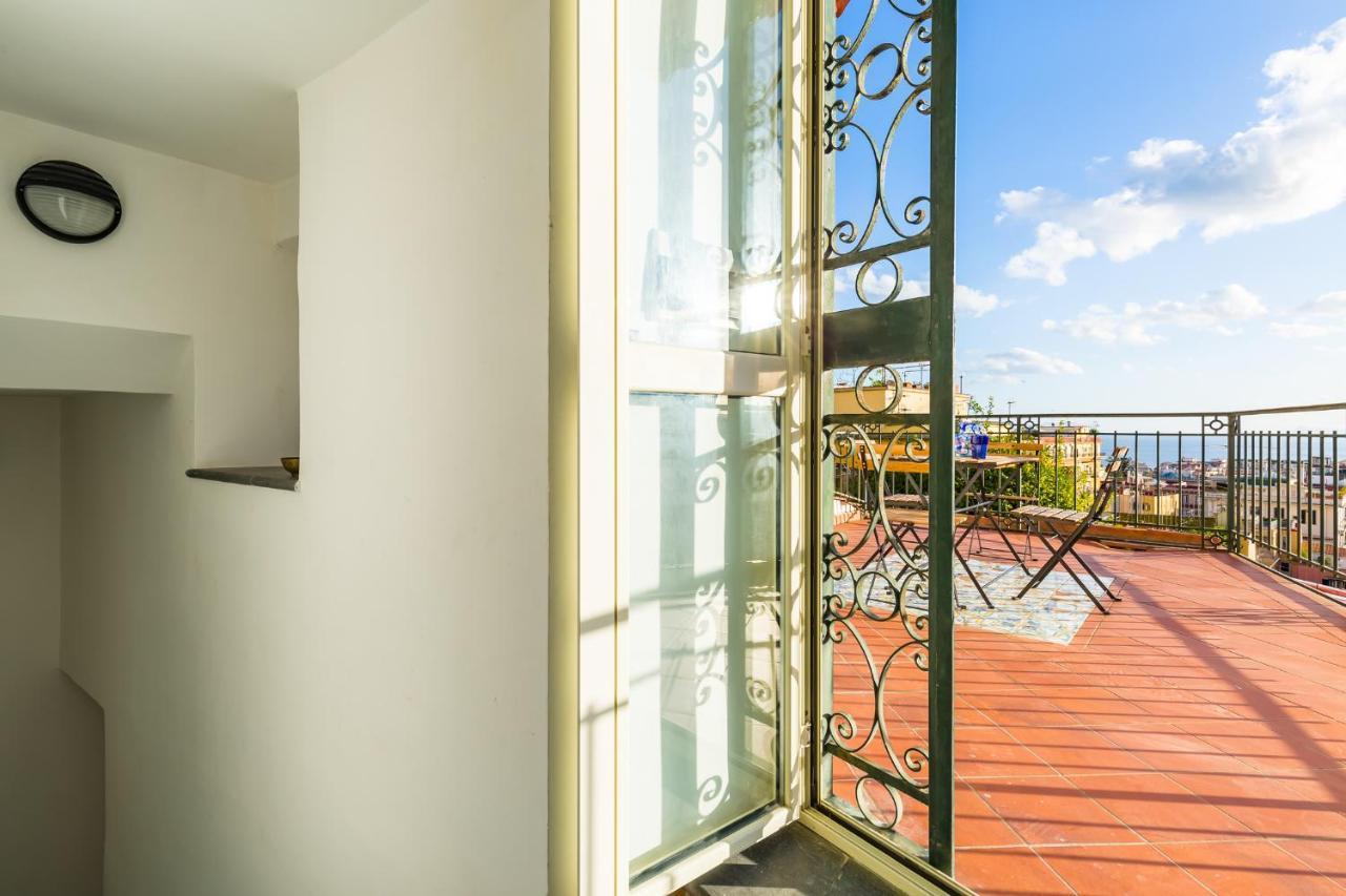 Villa Paola - Hidden Panoramic Garden And Terraces By Napoliapartments Экстерьер фото