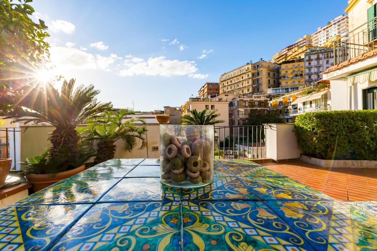 Villa Paola - Hidden Panoramic Garden And Terraces By Napoliapartments Экстерьер фото