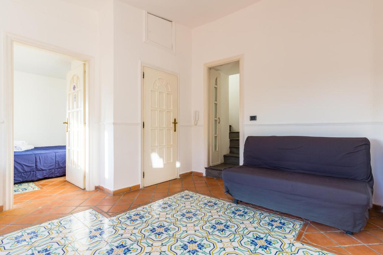 Villa Paola - Hidden Panoramic Garden And Terraces By Napoliapartments Экстерьер фото